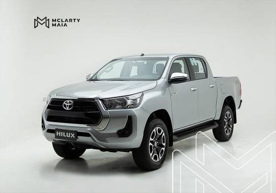 TOYOTA HILUX 2.8 D-4D TURBO DIESEL CD SRV 4X4 AUTOMÁTICO